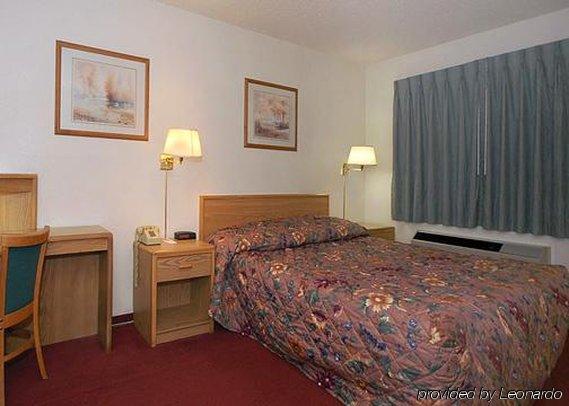 6-fresno, Ca - Yosemite Hwy Hotel 2*