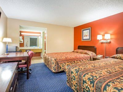 Hotel 6-fresno, Ca - Yosemite Hwy 2*