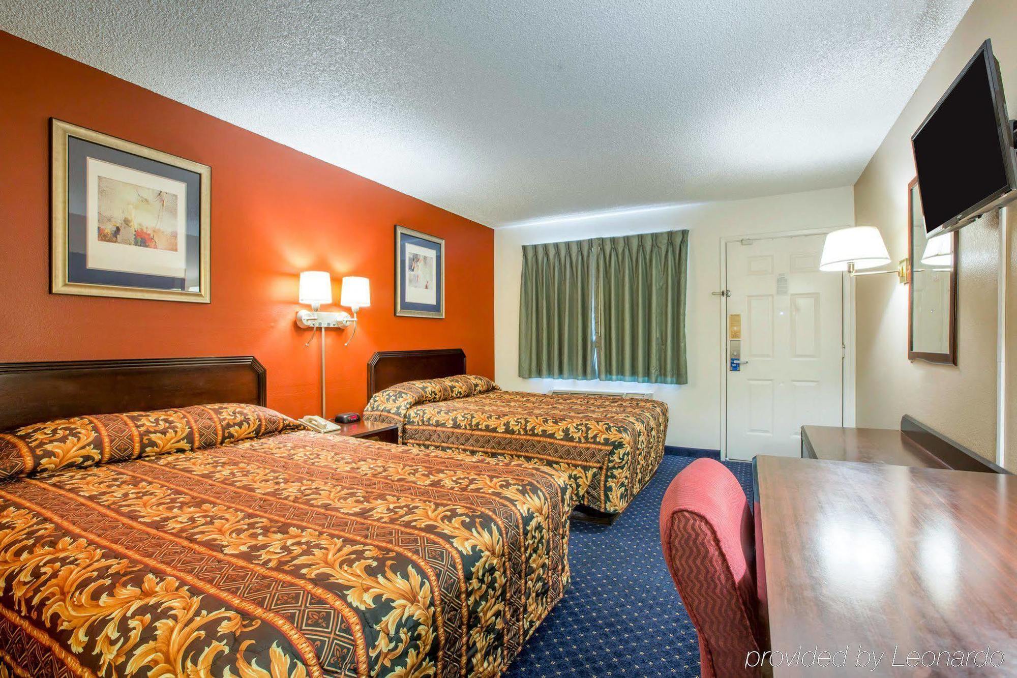 Hotel 6-fresno, Ca - Yosemite Hwy