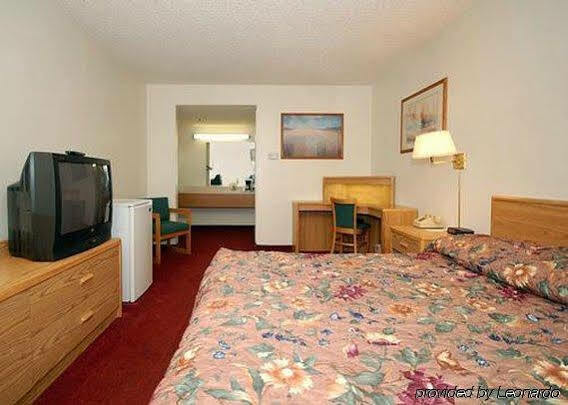 6-fresno, Ca - Yosemite Hwy Hotel 2*
