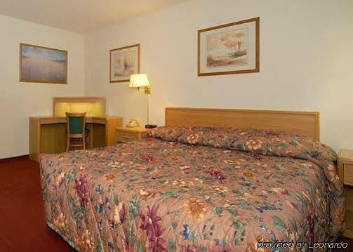 6-fresno, Ca - Yosemite Hwy Hotel Fresno